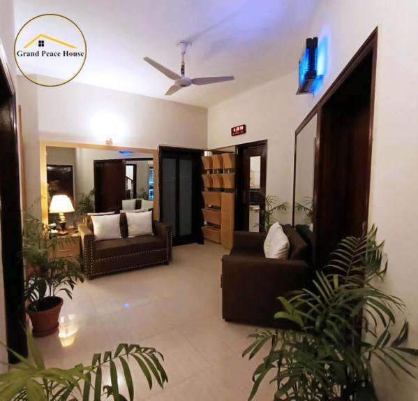 Grand Peace House II Bed & Breakfast Islamabad Eksteriør bilde